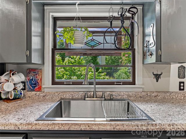 30 Maney Avenue, Asheville, NC 28804