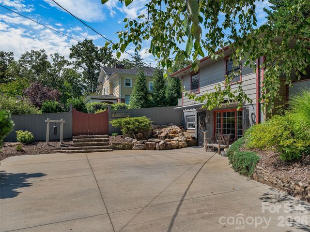 30 Maney Avenue, Asheville, NC 28804