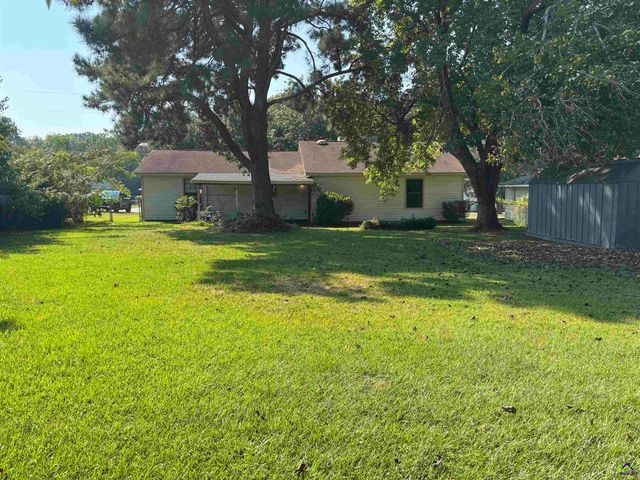 409 Fieldstone Road, Warner Robins, GA 31093