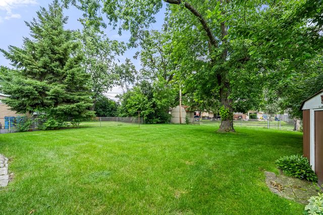 15247 Ridgeway Avenue, Midlothian, IL 60445