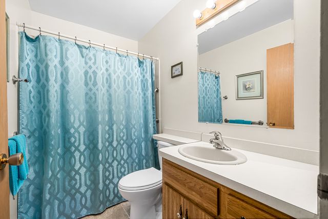 15247 Ridgeway Avenue, Midlothian, IL 60445