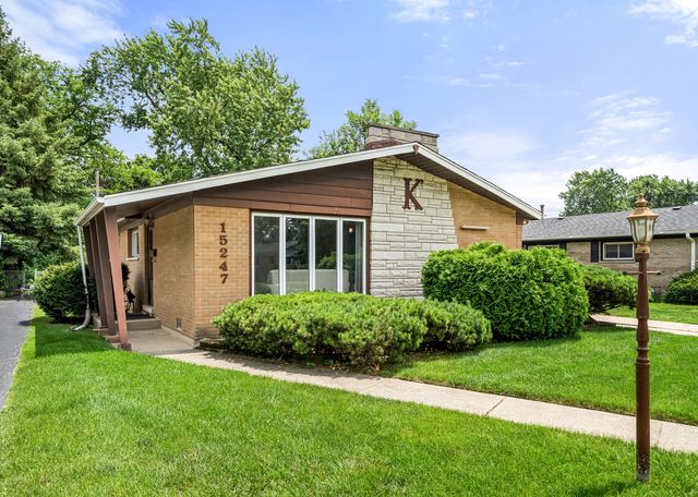 15247 Ridgeway Avenue, Midlothian, IL 60445