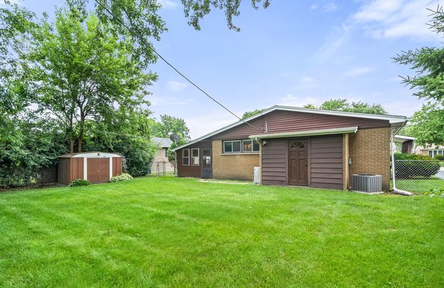 15247 Ridgeway Avenue, Midlothian, IL 60445
