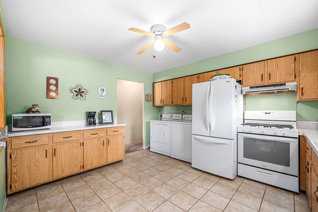 15247 Ridgeway Avenue, Midlothian, IL 60445