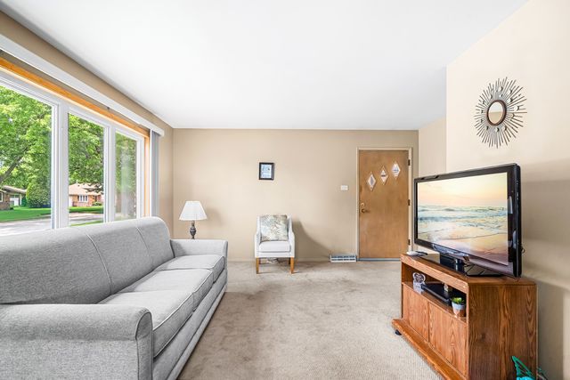 15247 Ridgeway Avenue, Midlothian, IL 60445