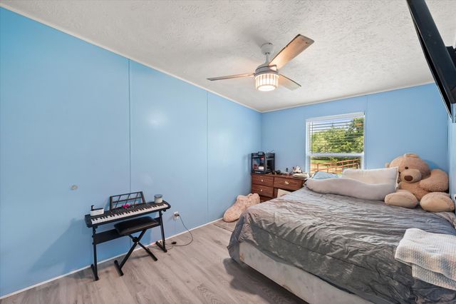 212 SE County Road 3048a, Corsicana, TX 75109