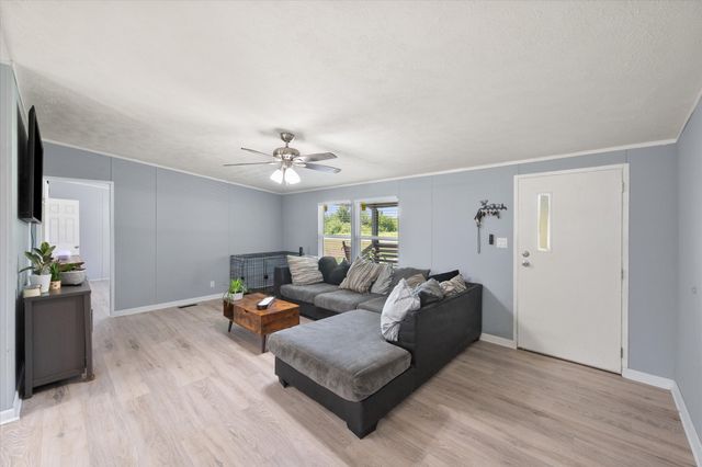 212 SE County Road 3048a, Corsicana, TX 75109