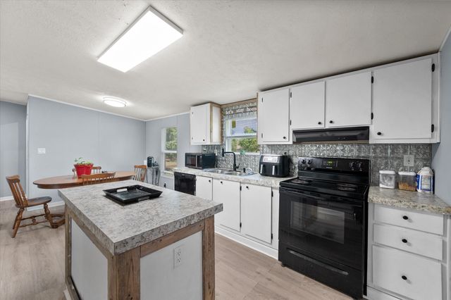 212 SE County Road 3048a, Corsicana, TX 75109