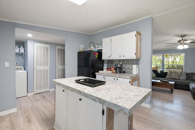 212 SE County Road 3048a, Corsicana, TX 75109