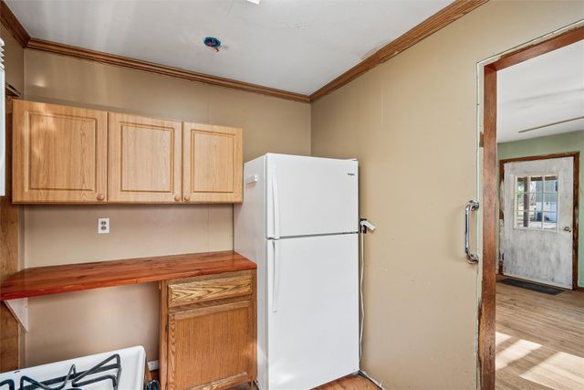 2506 S 8th Avenue E, Newton, IA 50208