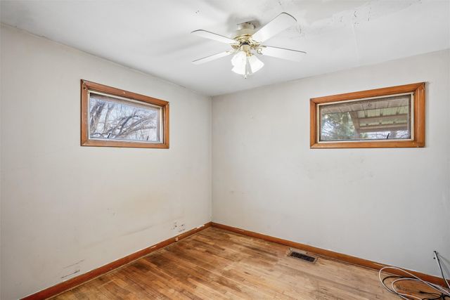 2506 S 8th Avenue E, Newton, IA 50208