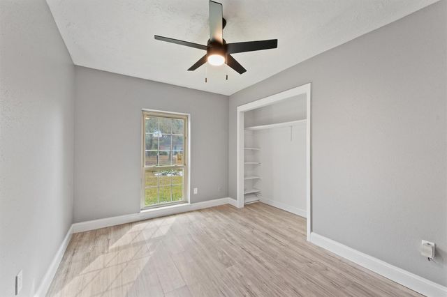 6618 Castleview Lane, Houston, TX 77489