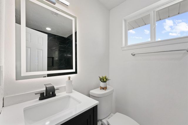 6618 Castleview Lane, Houston, TX 77489