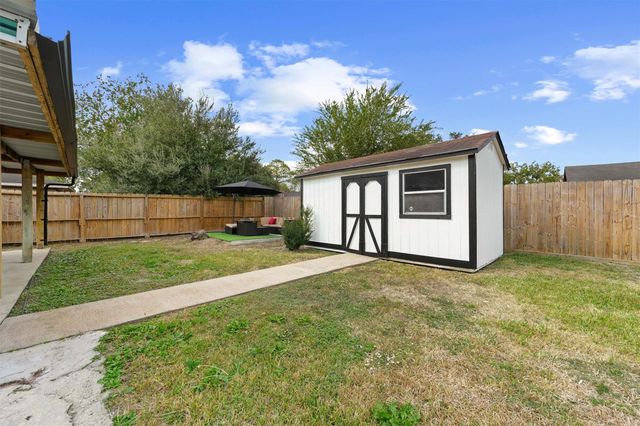 6618 Castleview Lane, Houston, TX 77489