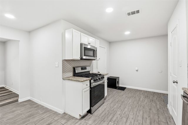 2313 Grandview Drive, Fort Worth, TX 76112
