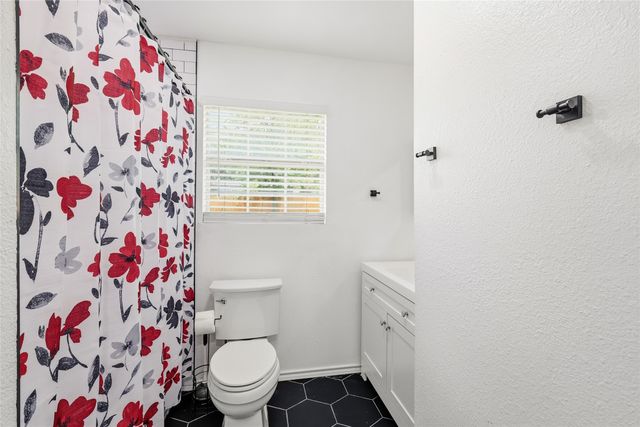 2313 Grandview Drive, Fort Worth, TX 76112