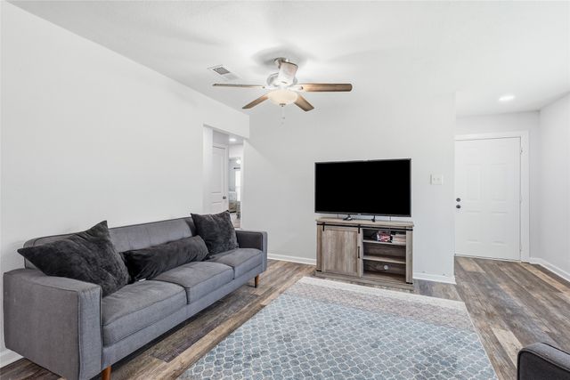 2313 Grandview Drive, Fort Worth, TX 76112