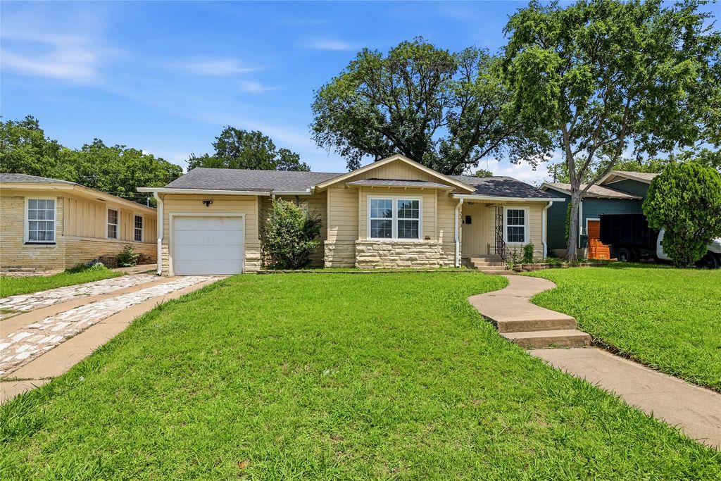2313 Grandview Drive, Fort Worth, TX 76112