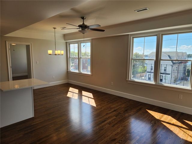 20 State Street 4, Bristol, RI 02809