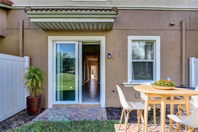 1081 Normandie Way, Vero Beach, FL 32960