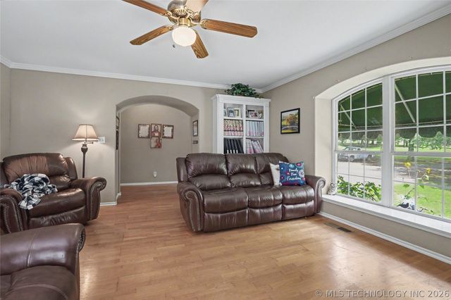 27519 E 159th Street S, Coweta, OK 74429