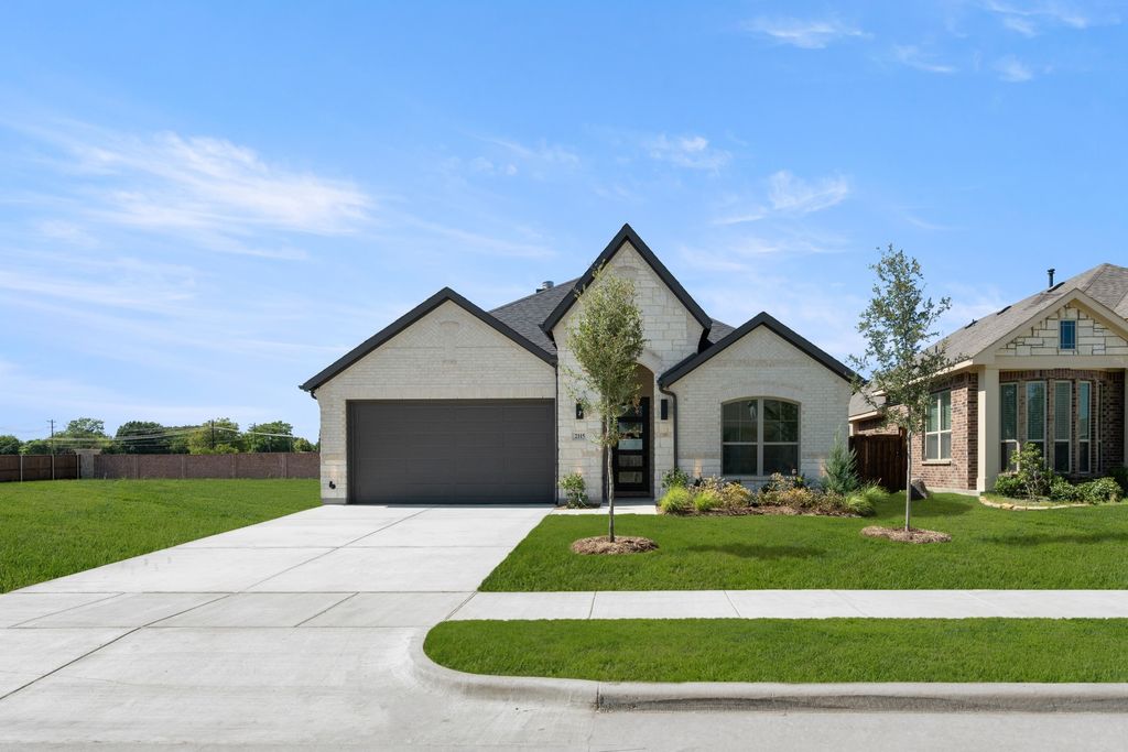 2114 Ash Court, Mansfield, TX 76084 — exterior