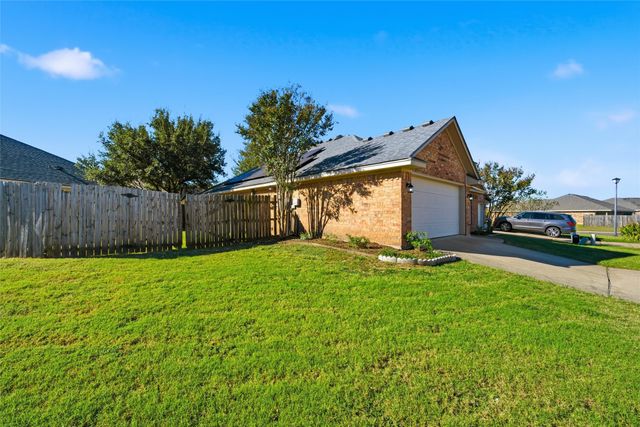 10124 Colony Drive, Waco, TX 76708