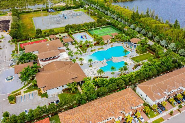 8151 NW 104th Ave 7, Doral, FL 33178