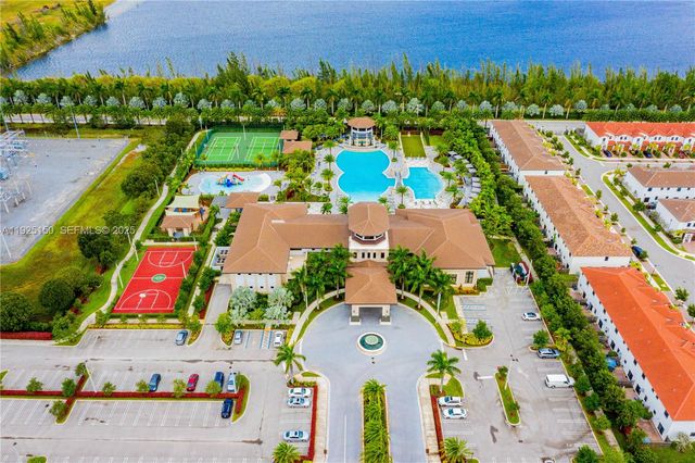 8151 NW 104th Ave 7, Doral, FL 33178