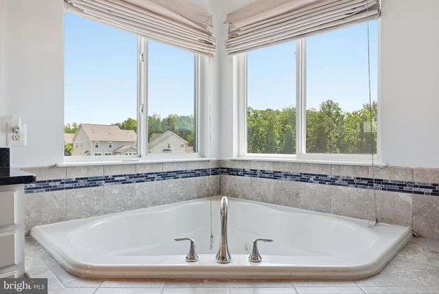 11286 SAINT CHRISTOPHER DR, White Plains, MD 20695