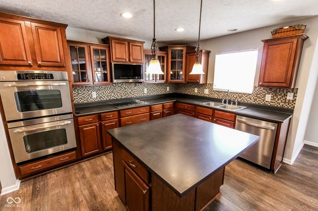 10507 Pokagon Way, Indianapolis, IN 46239