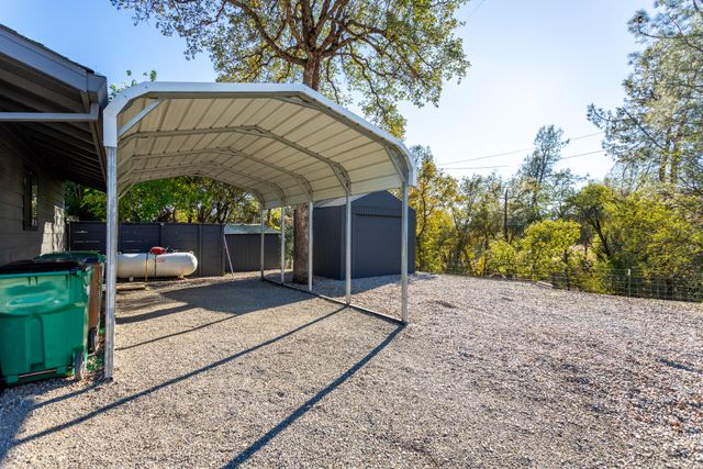 17063 Hawthorne Avenue, Anderson, CA 96007