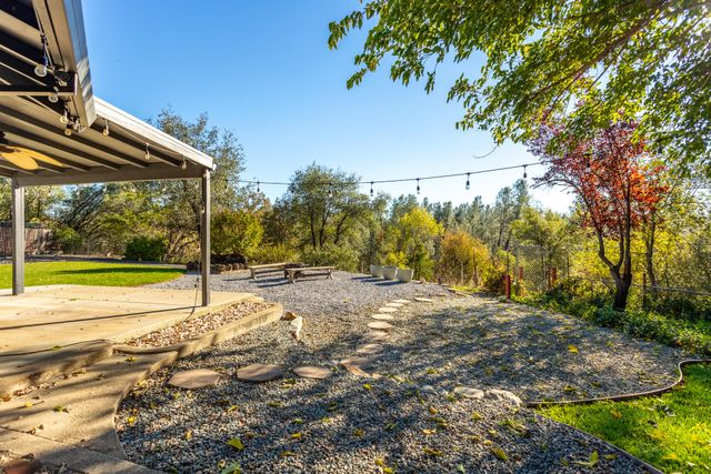 17063 Hawthorne Avenue, Anderson, CA 96007