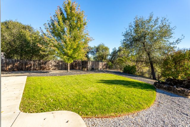 17063 Hawthorne Avenue, Anderson, CA 96007
