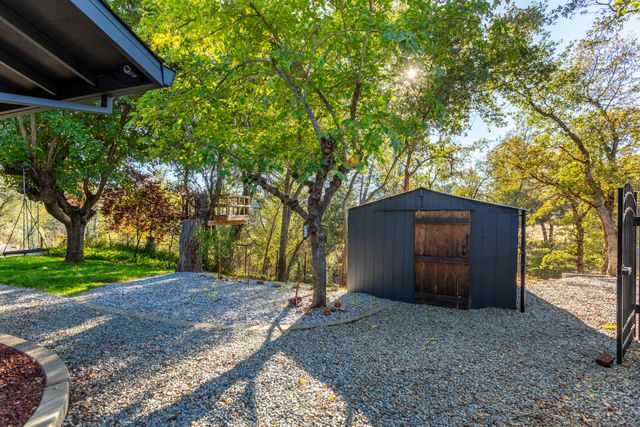 17063 Hawthorne Avenue, Anderson, CA 96007