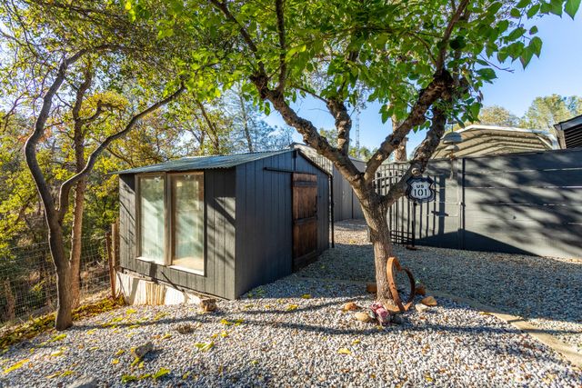 17063 Hawthorne Avenue, Anderson, CA 96007