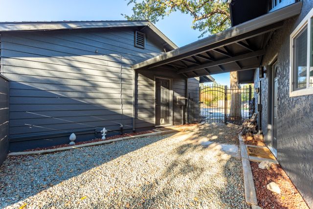 17063 Hawthorne Avenue, Anderson, CA 96007