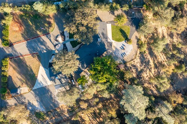 17063 Hawthorne Avenue, Anderson, CA 96007