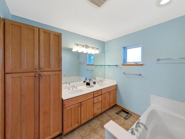 5259 Humboldt Avenue N, Minneapolis, MN 55430