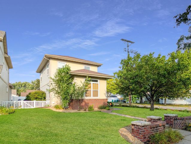 5259 Humboldt Avenue N, Minneapolis, MN 55430