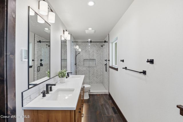 1525 W Miles AVE, Hayden, ID 83835