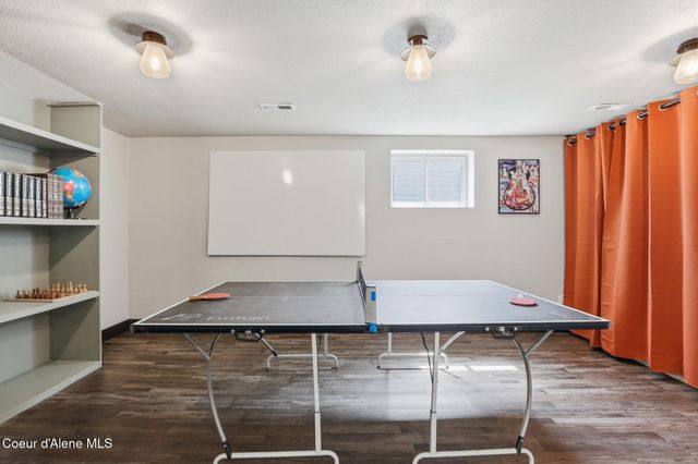 1525 W Miles AVE, Hayden, ID 83835