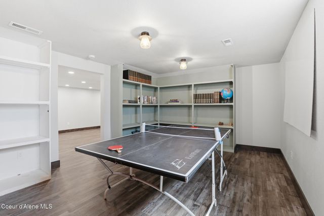 1525 W Miles AVE, Hayden, ID 83835