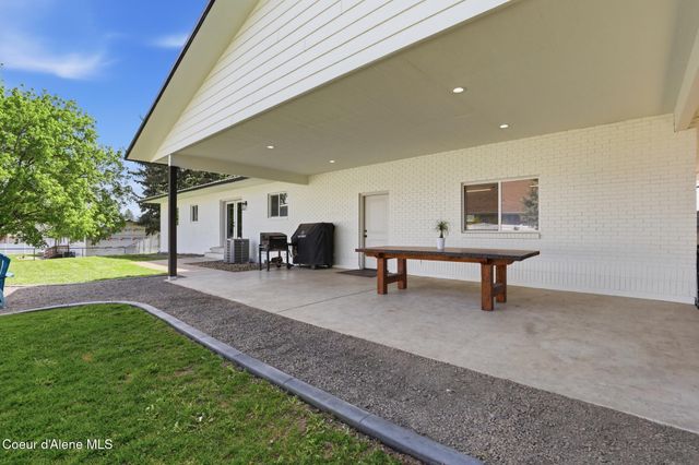 1525 W Miles AVE, Hayden, ID 83835