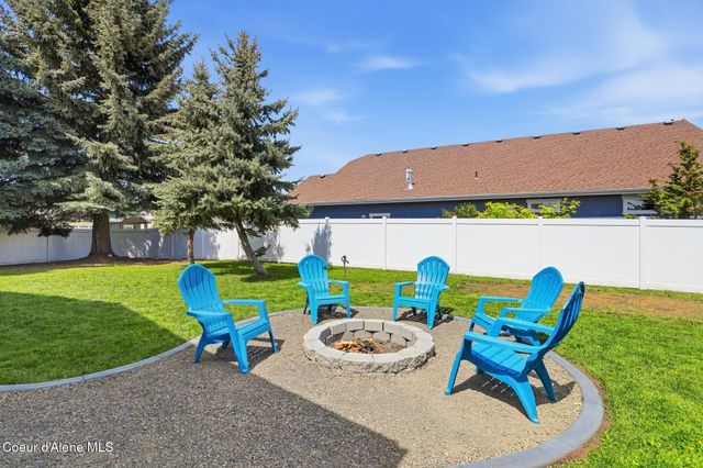1525 W Miles AVE, Hayden, ID 83835