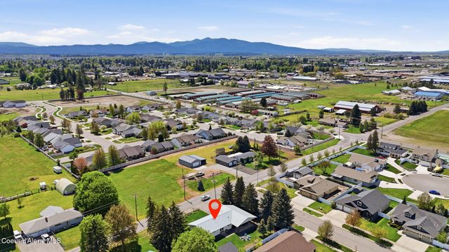 1525 W Miles AVE, Hayden, ID 83835