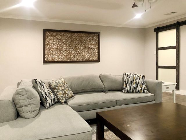 10807 Marsh Lane, Dallas, TX 75229