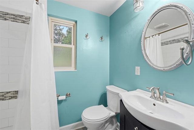 131 Manor Rd, Pine Twp, PA 15090