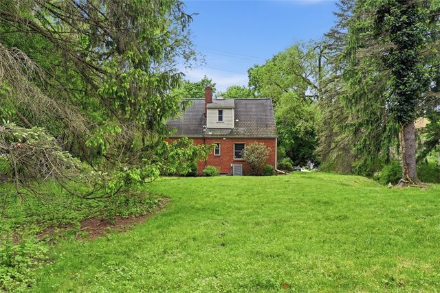 131 Manor Rd, Pine Twp, PA 15090