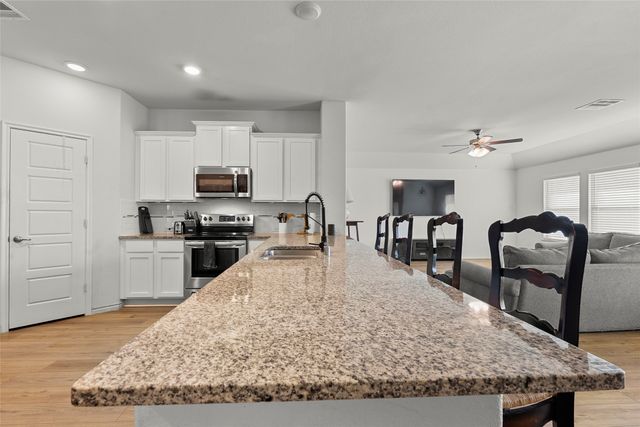 117 Cross Creek Way, Royse City, TX 75189